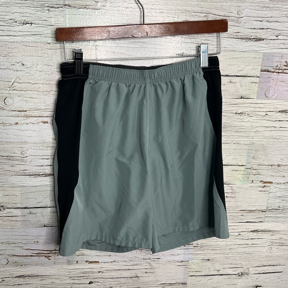 The North Face Other - The north face men’s shorts size small athletic